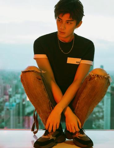 传奇180复古私服的发展，关联了几许行业